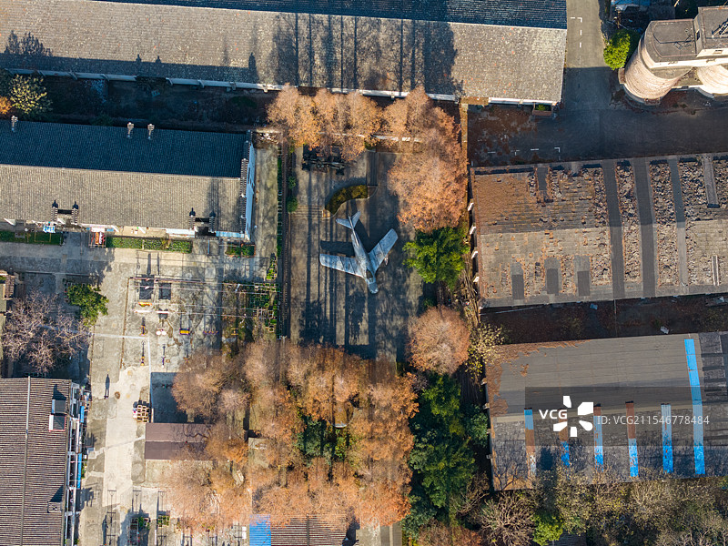 上海枫泾古镇 米格-15飞机航拍图片素材