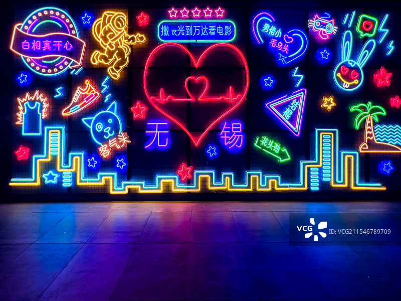 影院霓虹墙图片素材