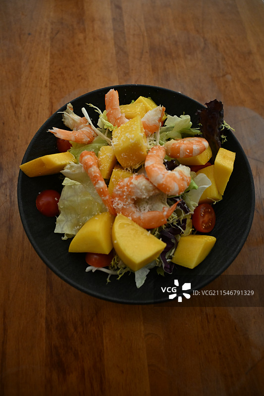 芒果海鲜色拉图片素材