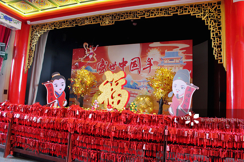 滕王阁中的中国年图片素材