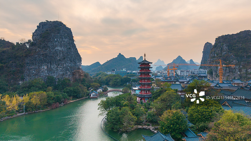 广西桂林风光：木龙湖景区-木龙塔图片素材