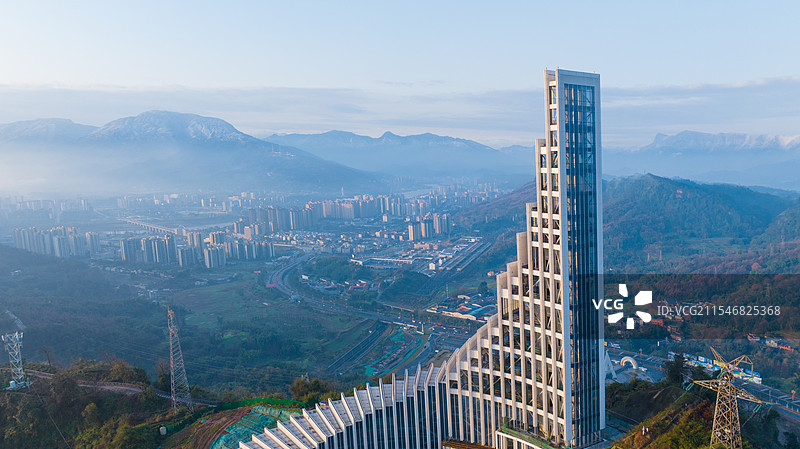 航拍四川雅安雨城区雅雨塔图片素材