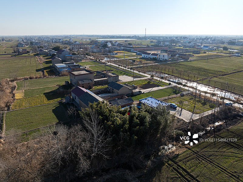 苏北平原灌云县王集镇农村田地住宅风光图片素材