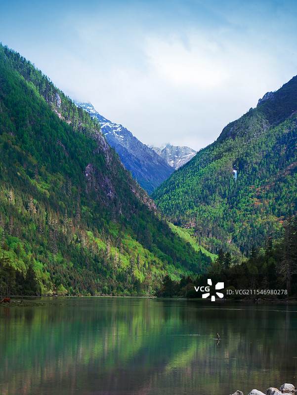 川西月亮湖图片素材