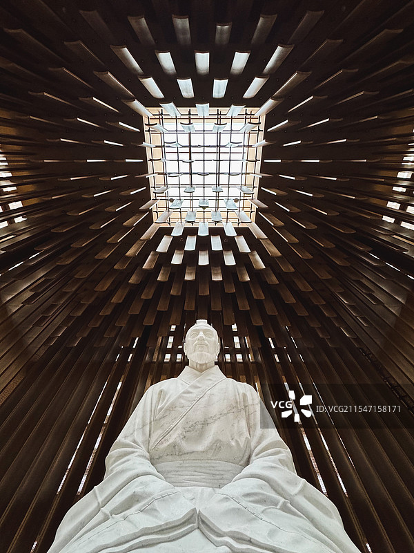 上海奉贤区言子书院 言子（言偃）坐像图片素材