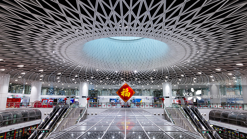 深圳城市风光—深圳福田中心区岗厦地铁站建筑风光—春节年味十足图片素材