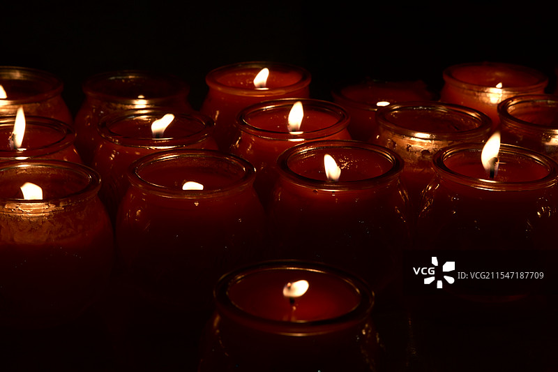 新年燃灯祈福图片素材