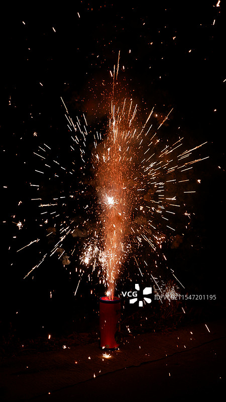 年味之放炮竹图片素材