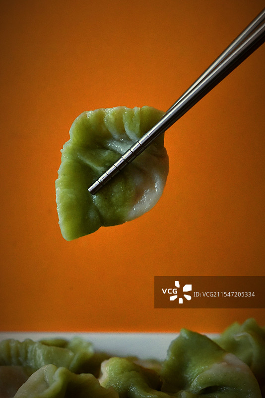 翡翠白玉饺特写图片素材