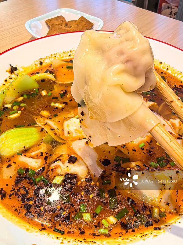 红油老麻抄手馄饨川渝风味香辣美食特写图片素材