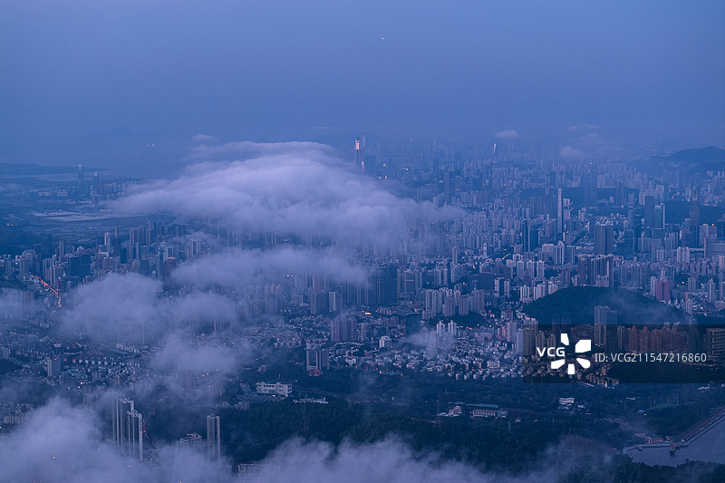 清晨深圳城市云海图片素材