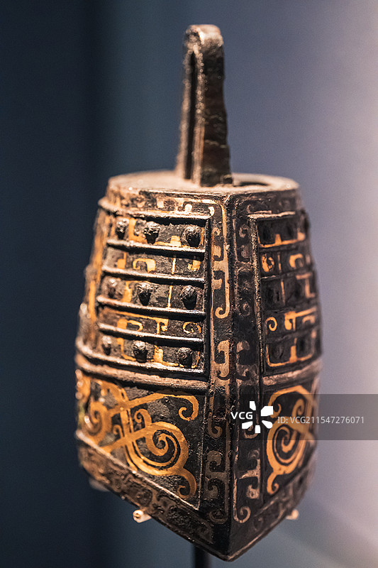 秦始皇陵兵马俑博物馆的错金秦乐府钟图片素材