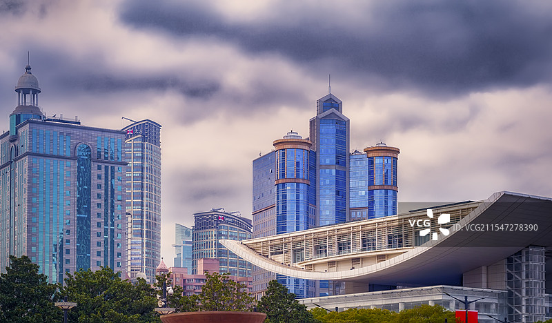 上海人民广场附近建筑群图片素材