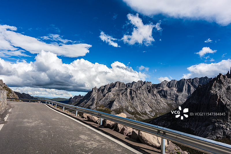 川西阿坝州美丽莲宝叶则风景区图片素材