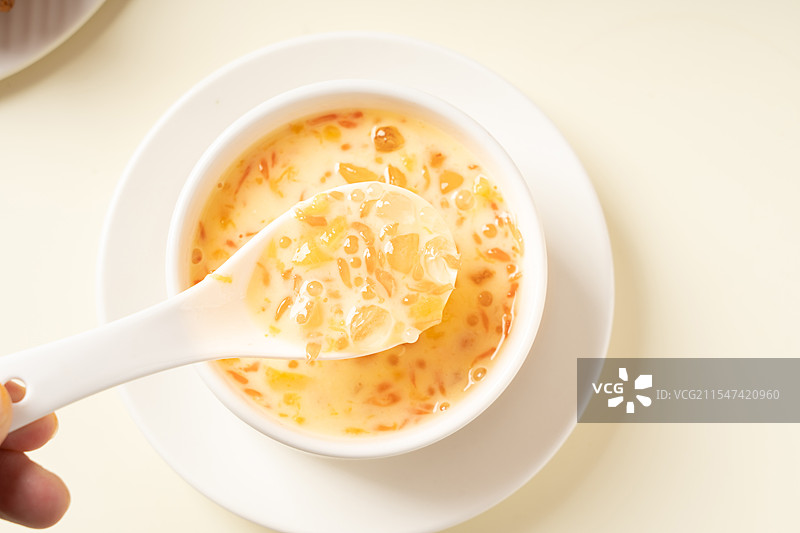 碗里的杨枝甘露图片素材