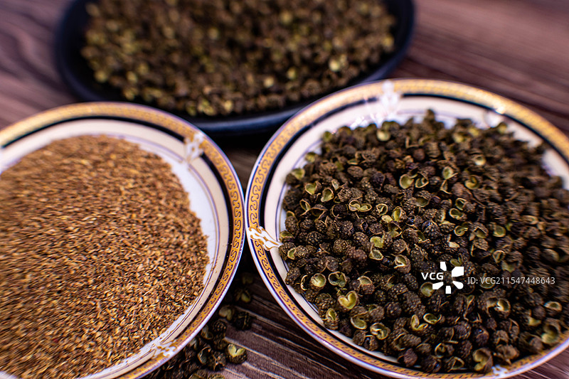 花椒、青花椒、花椒粉、花椒面、整盘花椒图片素材