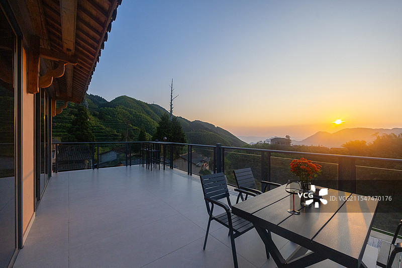 阳台日出图片素材