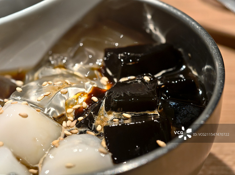 黑糖凉粉配芝麻图片素材
