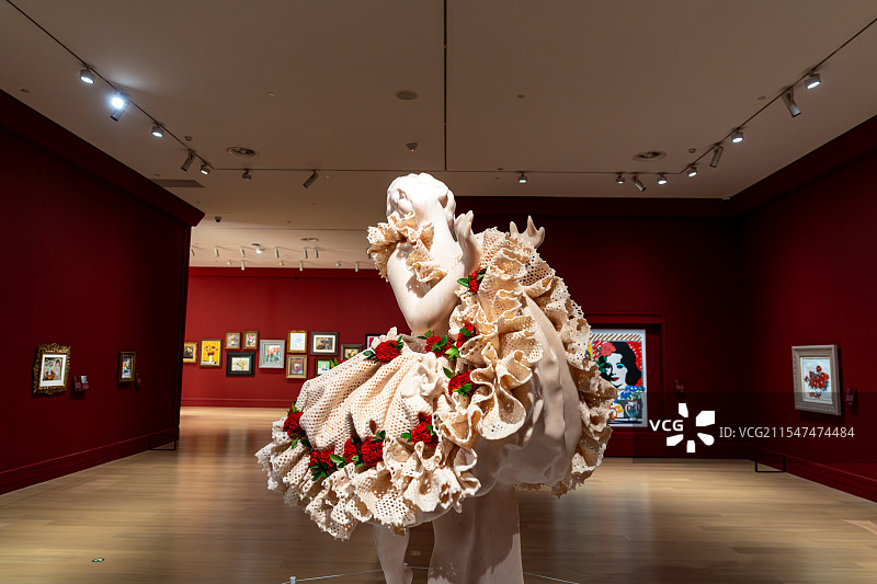 舞蹈少女雕塑图片素材