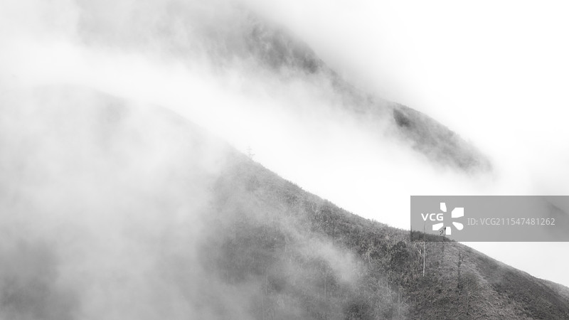 误入仙境，云雾缭绕图片素材