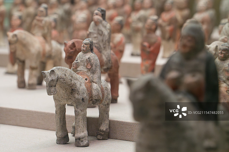 宁夏固原博物馆典藏文物：北周灰陶仪仗俑阵列图片素材