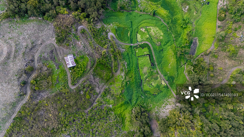 留尼旺山间公路鸟瞰图片素材