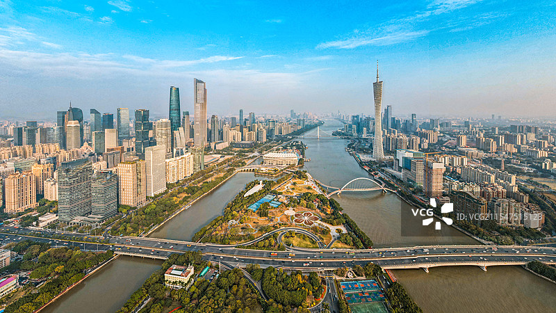 航拍广州珠江两岸CBD海心沙城市风光珠江新城琶洲西区图片素材