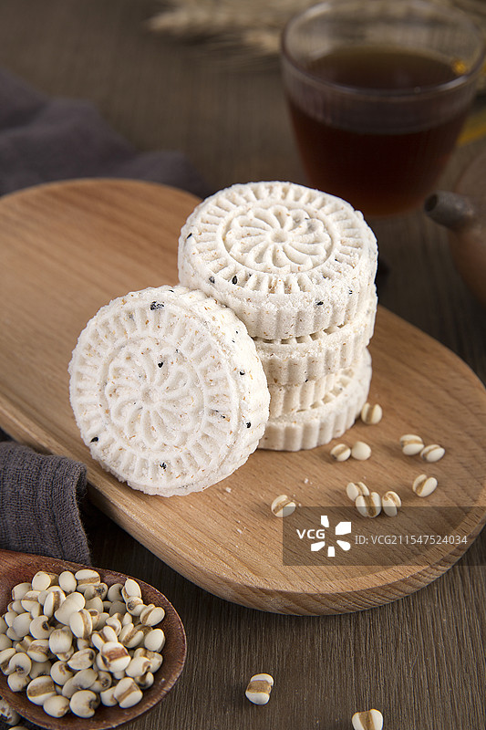 静物拍摄淮山薏米糕点心图片素材