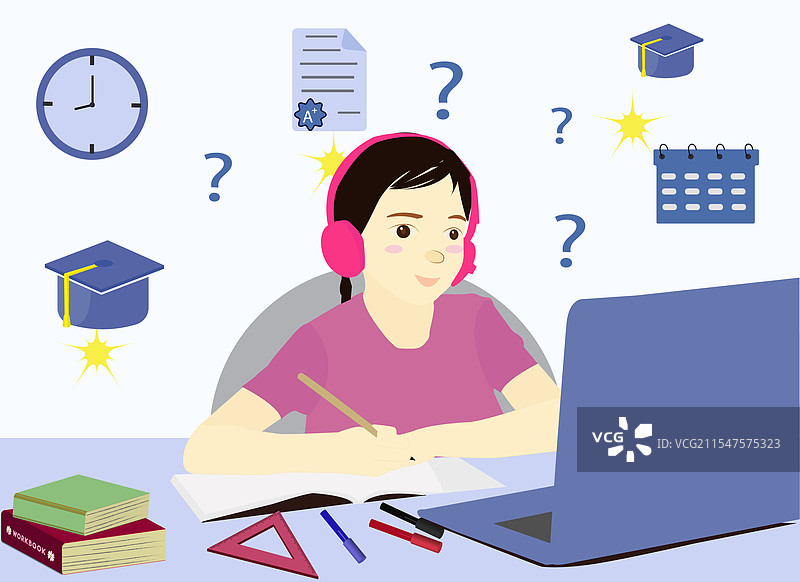 女孩在笔记本电脑前学习，桌上有文具。图片素材