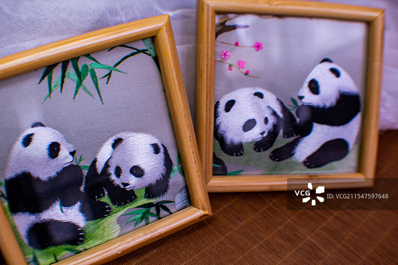 湖南湘绣、湘绣熊猫、桌面摆件图片素材