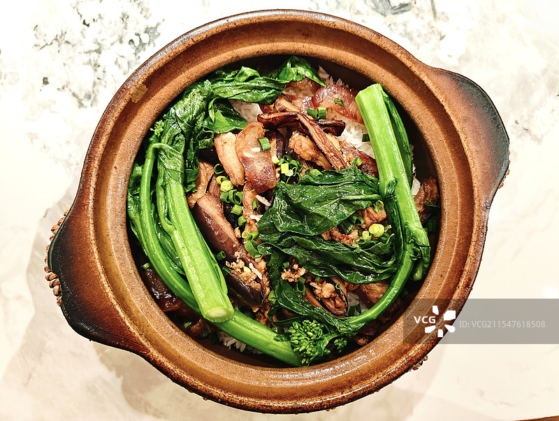 菜心鱼香茄子煲仔饭图片素材