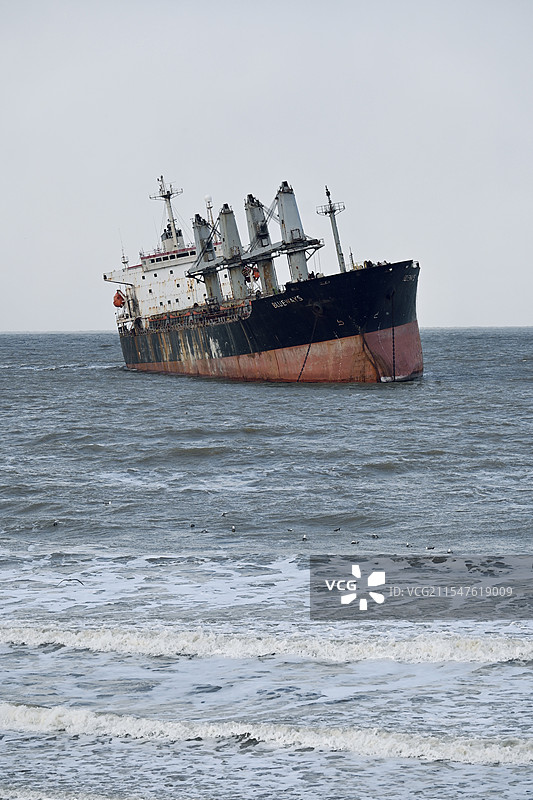 阴天的布鲁维斯沉船图片素材