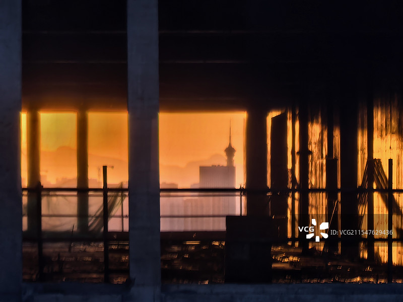 破败与新生图片素材