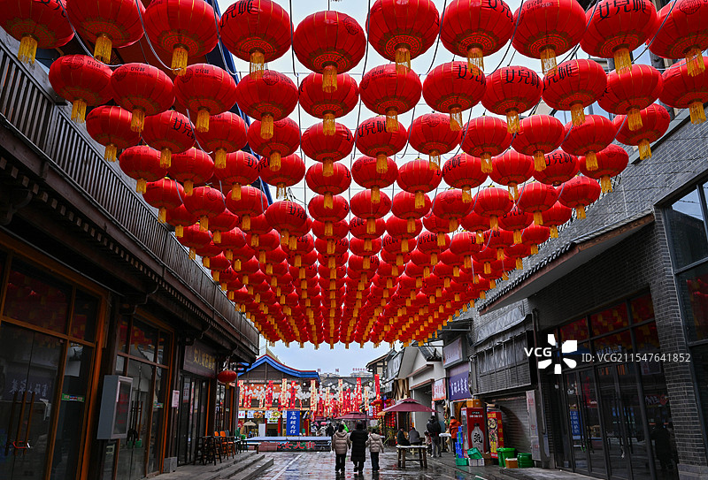 湖北恩施市土家女儿城千盏花灯过新年图片素材
