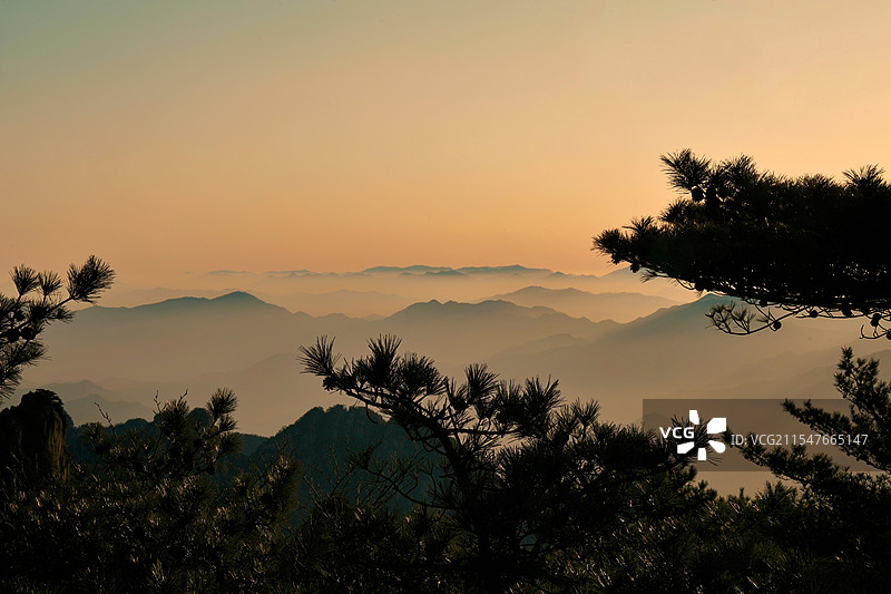 黄山·鳌鱼峰·云海图片素材