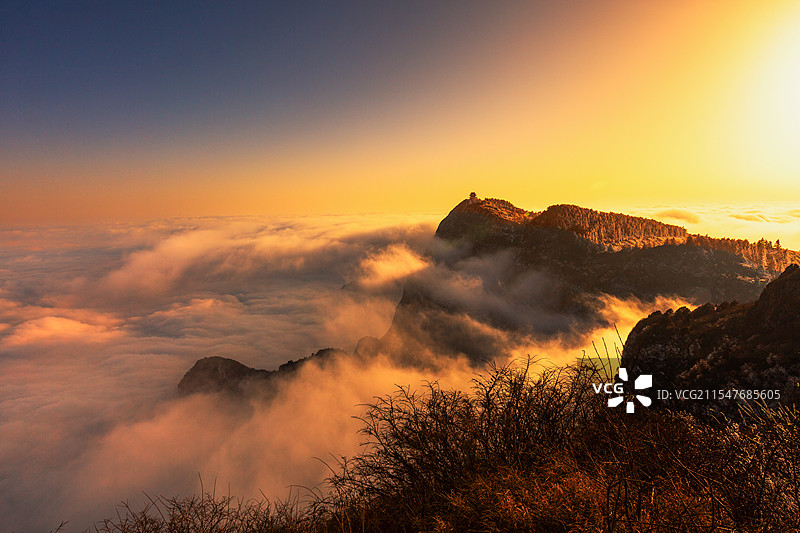 峨眉之巅万佛顶风光图片素材