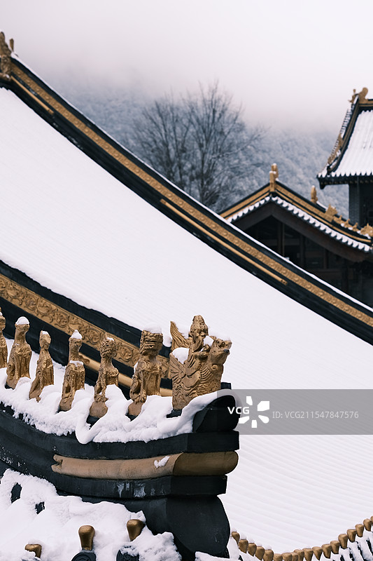 雪至灵山图片素材