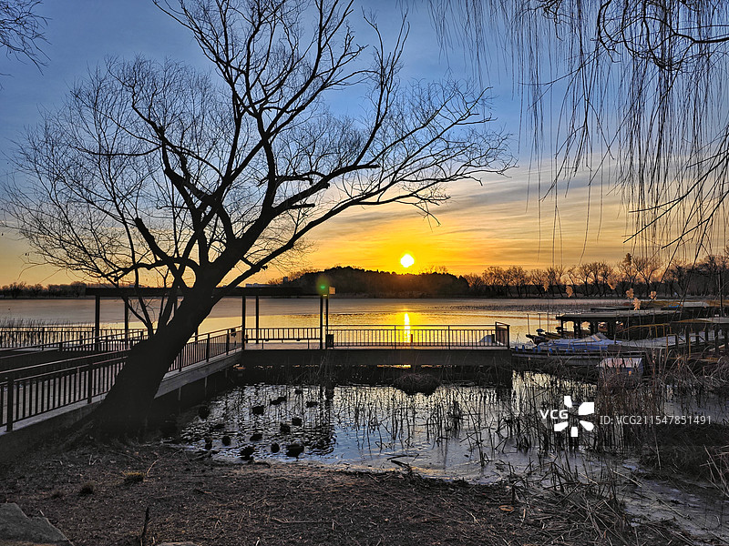 冬季颐和园日出图片素材