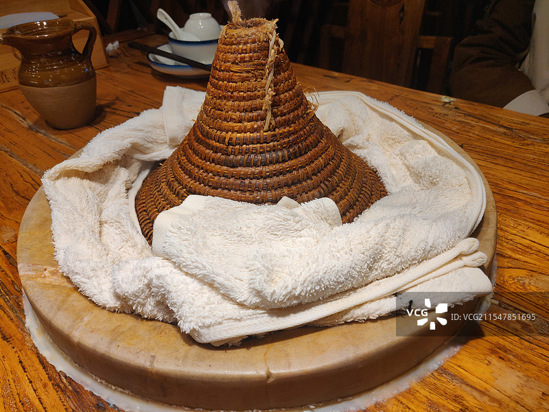 蒸汽石锅 云南滇菜 锅具图片素材