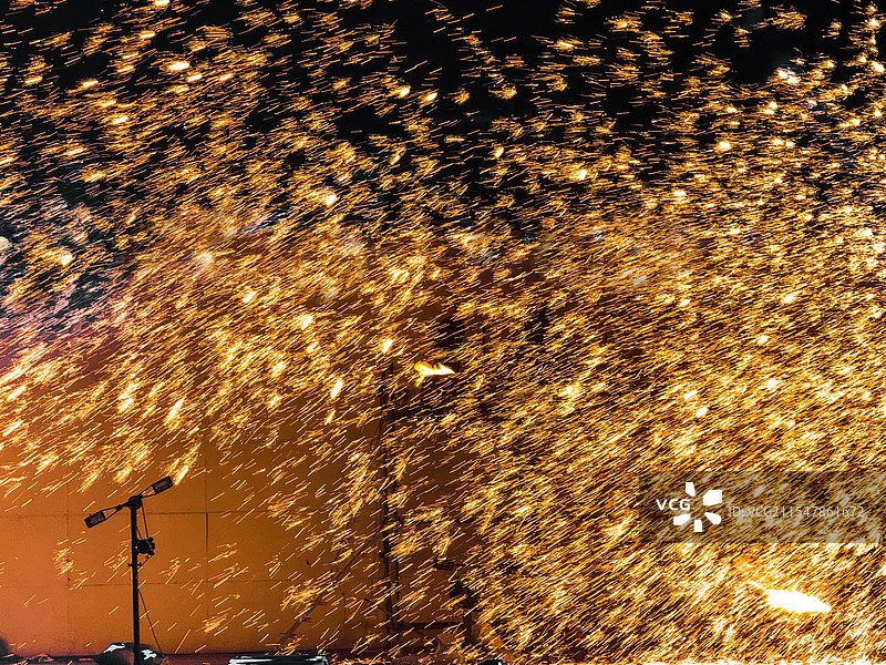 非遗打铁花· 火花盛宴图片素材