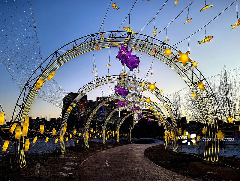 年味.春节主题内容之春节城市氛围.新年花灯景观（内蒙古呼和浩特）图片素材