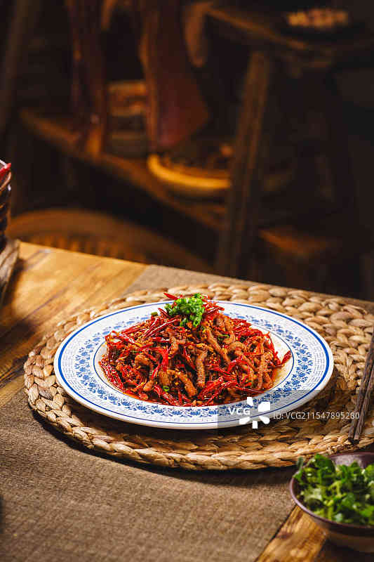 中式复古风格牛肉丝图片素材