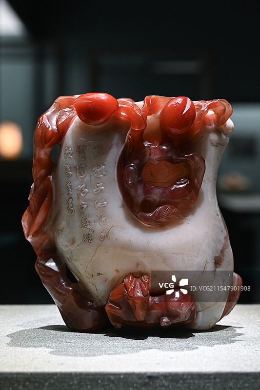 清 玛瑙巧作"鹤鹿同春"花插中国国家博物馆图片素材