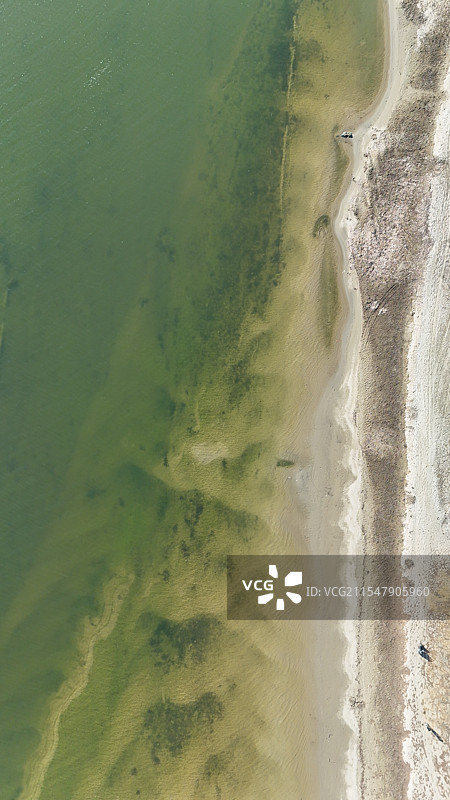 航拍绿水青山图片素材