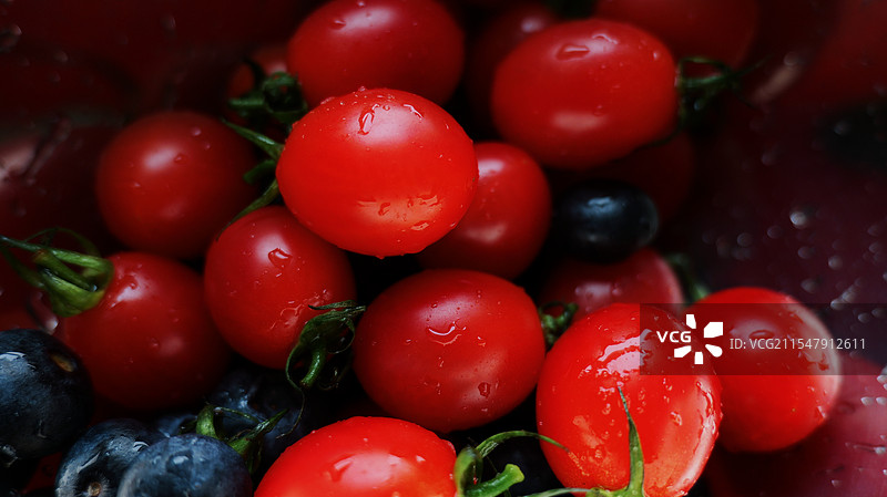圣女果与蓝莓图片素材