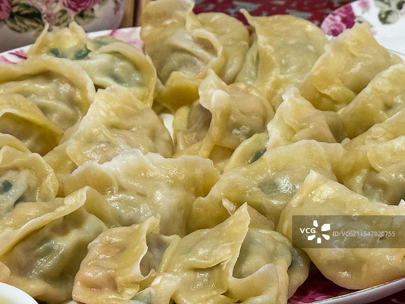 东北水饺蒸饺子猪肉酸菜饺图片素材