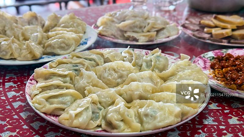 东北水饺蒸饺子猪肉酸菜饺图片素材