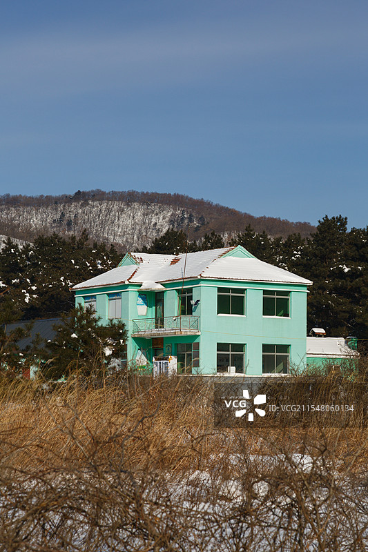 冬季停业中的旅游山庄图片素材