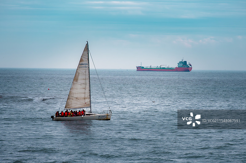 帆船与海洋图片素材