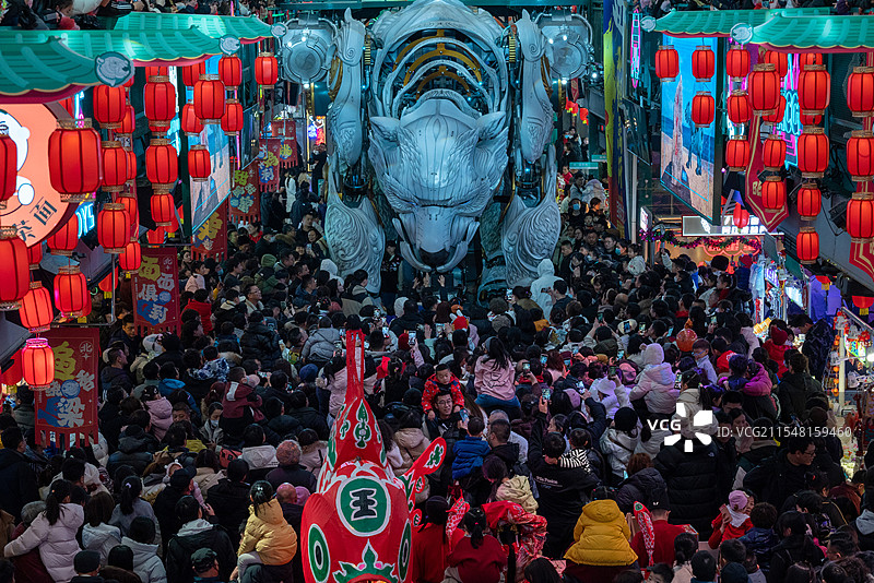 熊洞街熊北北演出图片素材